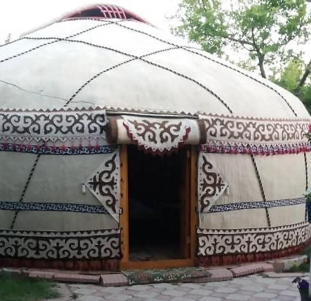 Guesthouse Kishimzhan Talas Esterno foto