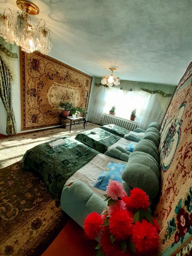 Guesthouse Kishimzhan Talas Esterno foto