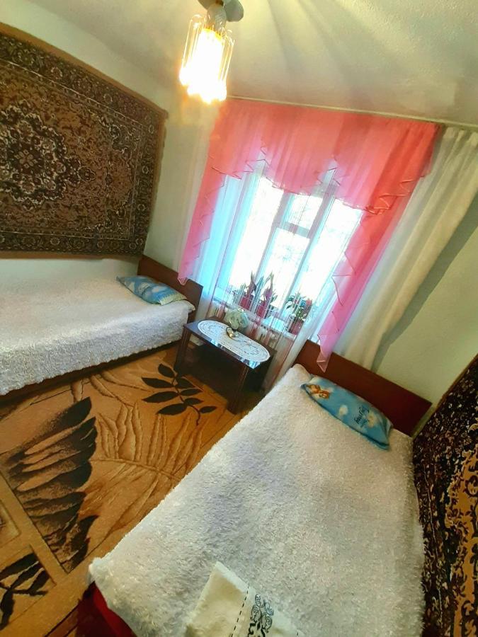 Guesthouse Kishimzhan Talas Esterno foto